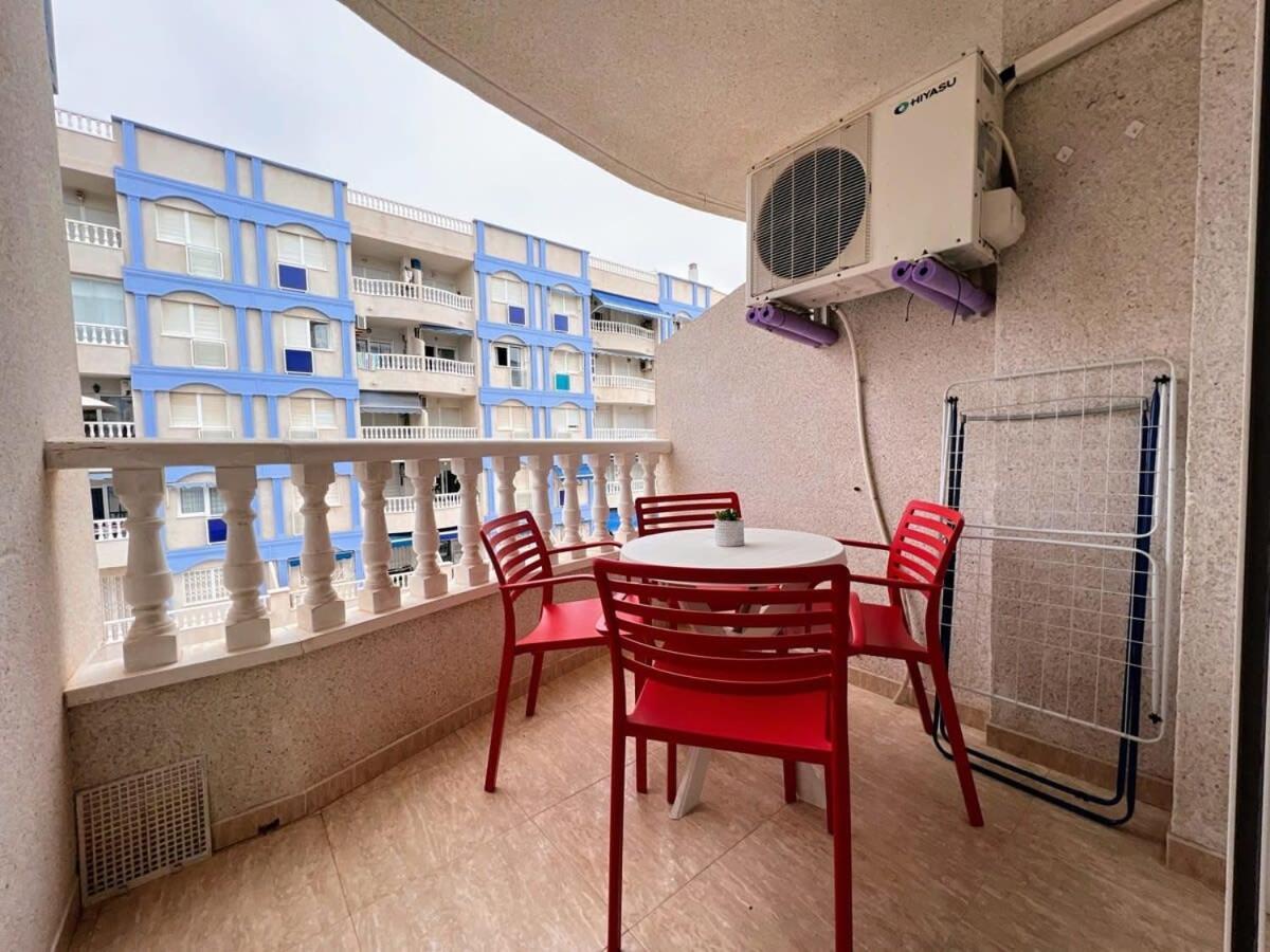 Welcoming Seafront Apartment Tv15 Torrevieja Exterior foto