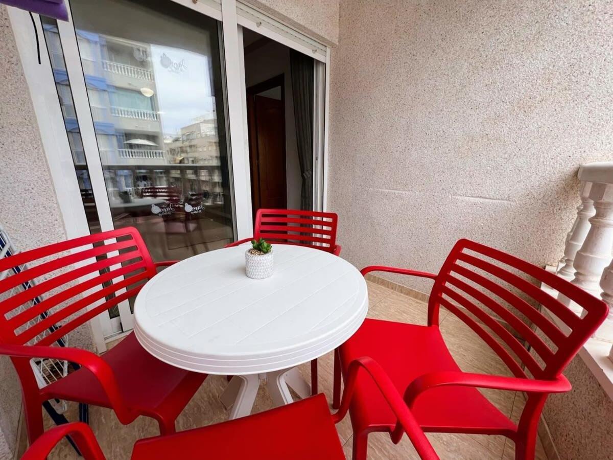 Welcoming Seafront Apartment Tv15 Torrevieja Exterior foto